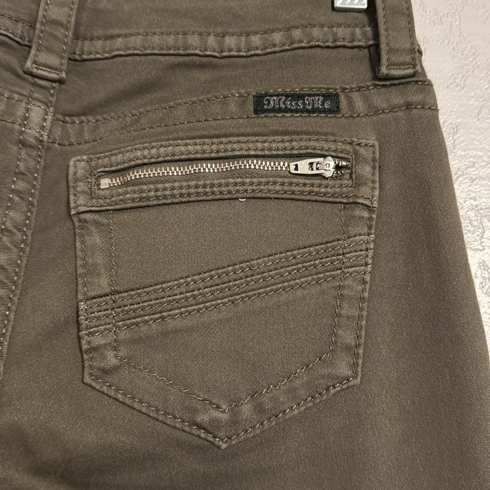 Miss Me Signature Skinny Jeans - Picture 8 of 12